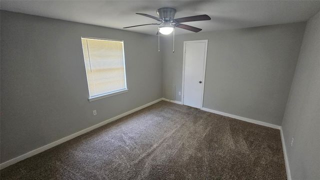 5731 W Airport Boulevard, Houston, TX 77035