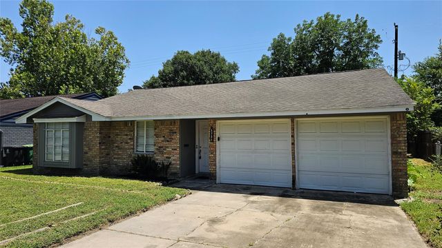 5731 W Airport Boulevard, Houston, TX 77035