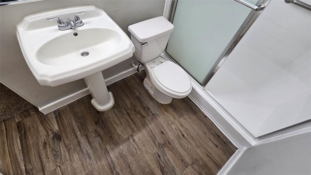 5731 W Airport Boulevard, Houston, TX 77035
