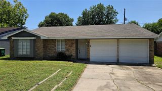 5731 W Airport Boulevard, Houston, TX 77035