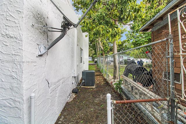 7770 NW 9th Ave, Miami, FL 33150