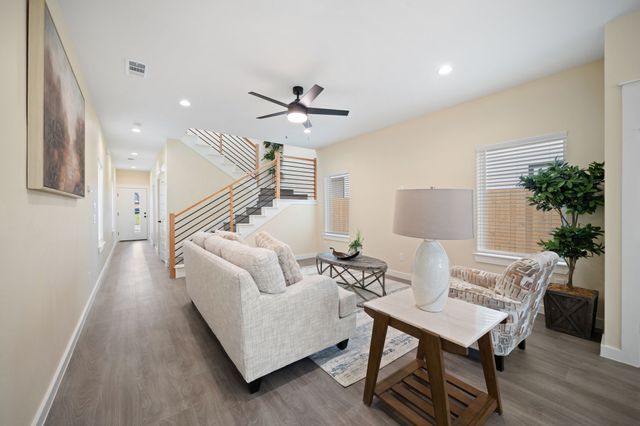 2524 Peabody Avenue, Dallas, TX 75215