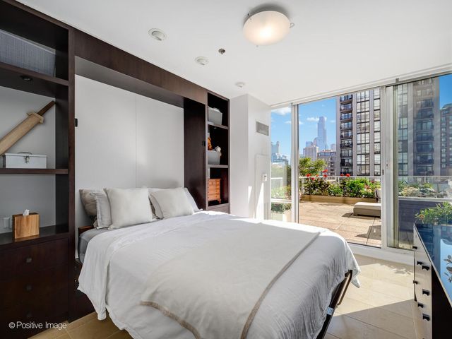 653 N Kingsbury Street 704, Chicago, IL 60654