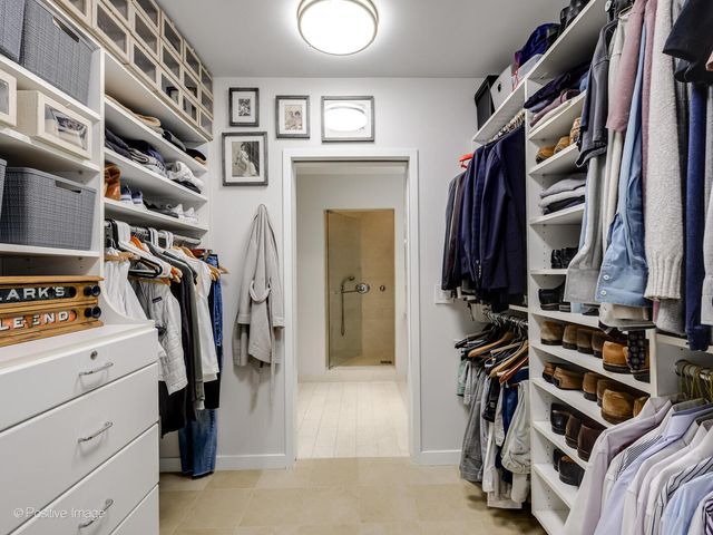 653 N Kingsbury Street 704, Chicago, IL 60654