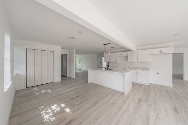 2402 E Overton Road, Dallas, TX 75216