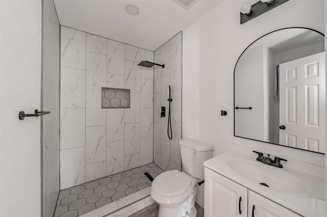 2402 E Overton Road, Dallas, TX 75216