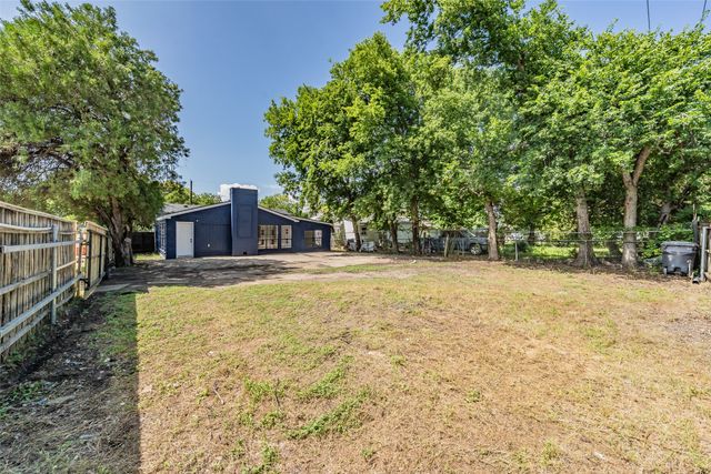 2402 E Overton Road, Dallas, TX 75216