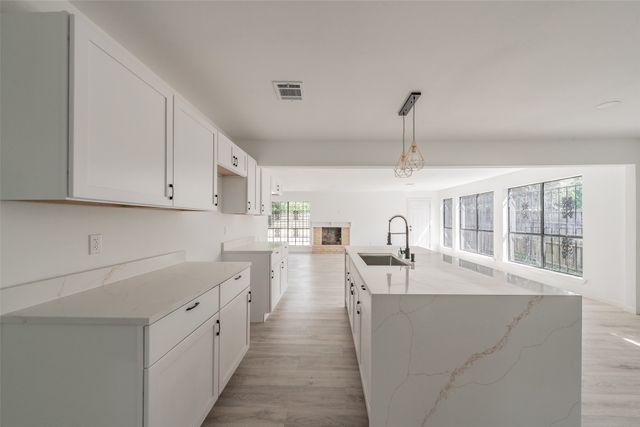 2402 E Overton Road, Dallas, TX 75216