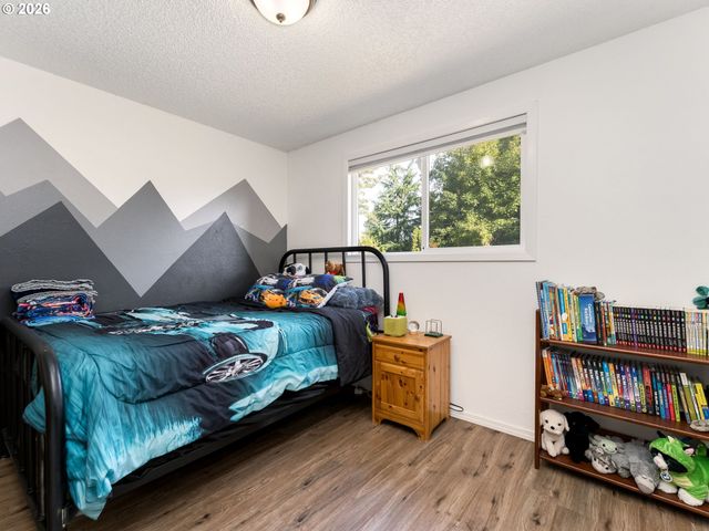 4433 Se ROCKWOOD St, Milwaukie, OR 97222