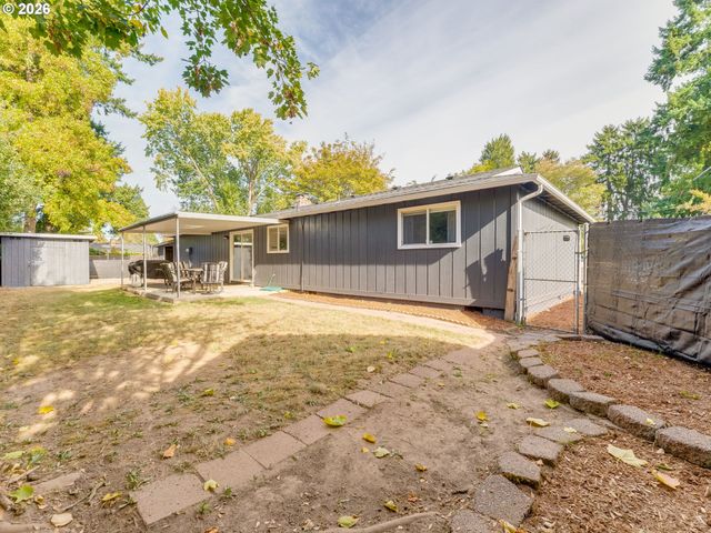 4433 Se ROCKWOOD St, Milwaukie, OR 97222