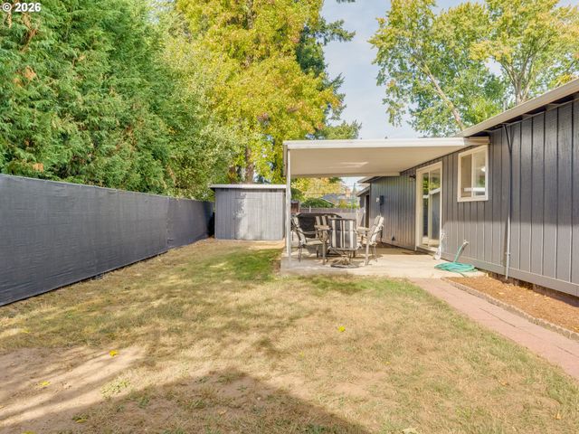 4433 Se ROCKWOOD St, Milwaukie, OR 97222