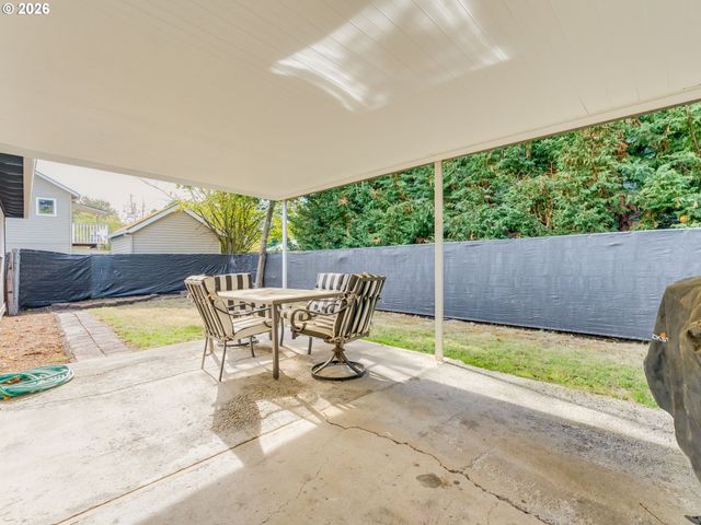 4433 Se ROCKWOOD St, Milwaukie, OR 97222