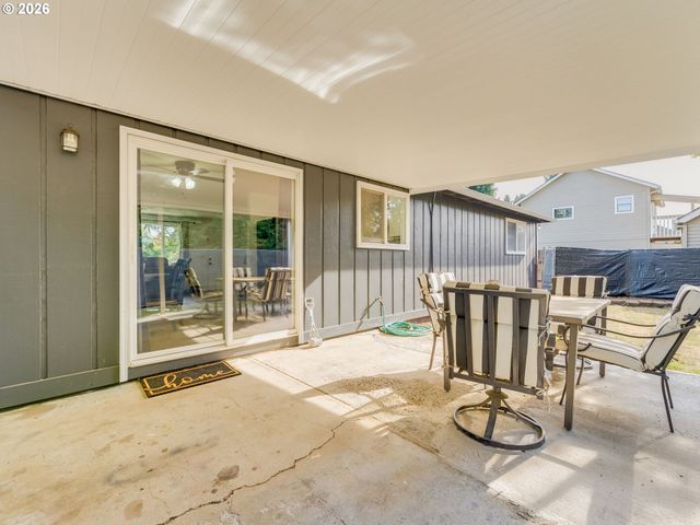 4433 Se ROCKWOOD St, Milwaukie, OR 97222