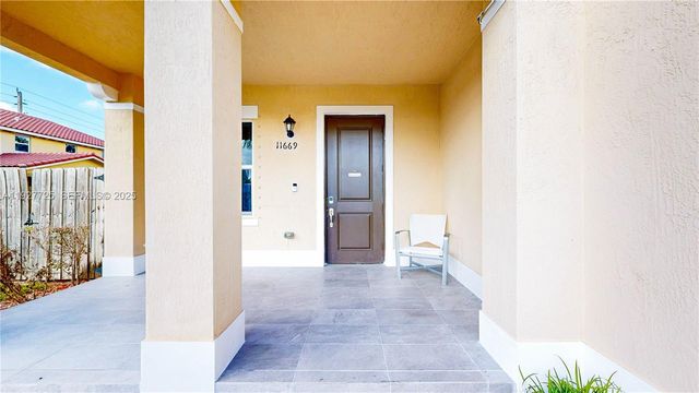 11669 SW 247th St, Homestead, FL 33032