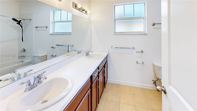 11669 SW 247th St, Homestead, FL 33032