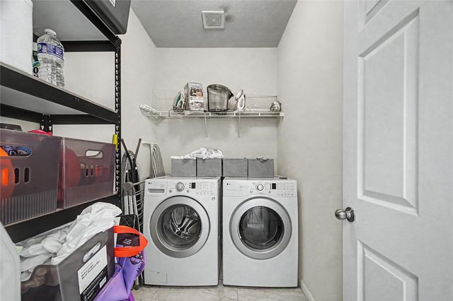 2725 Palermo Court, League City, TX 77573