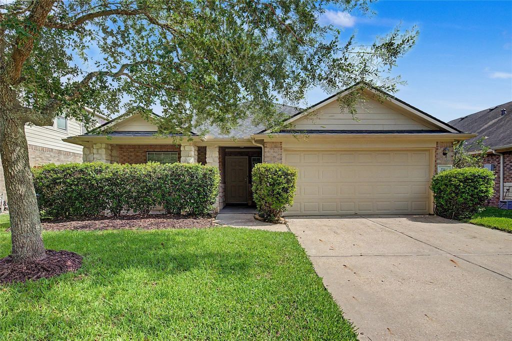 2725 Palermo Court, League City, TX 77573
