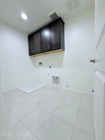 14041 E Red Pine Place, Vail, AZ 85641