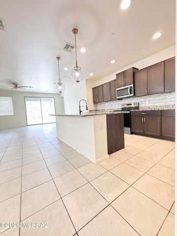 14041 E Red Pine Place, Vail, AZ 85641