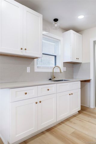 22821 Harmon Street, St. Clair Shores, MI 48080