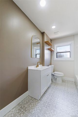 22821 Harmon Street, St. Clair Shores, MI 48080