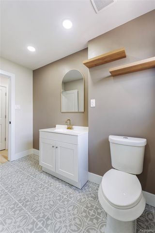 22821 Harmon Street, St. Clair Shores, MI 48080