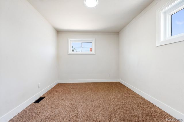 22821 Harmon Street, St. Clair Shores, MI 48080