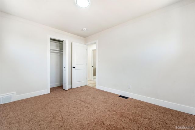22821 Harmon Street, St. Clair Shores, MI 48080