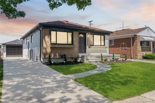 22821 Harmon Street, St. Clair Shores, MI 48080
