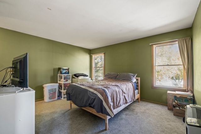 7558 W Hawthorne Lane, Frankfort, IL 60423