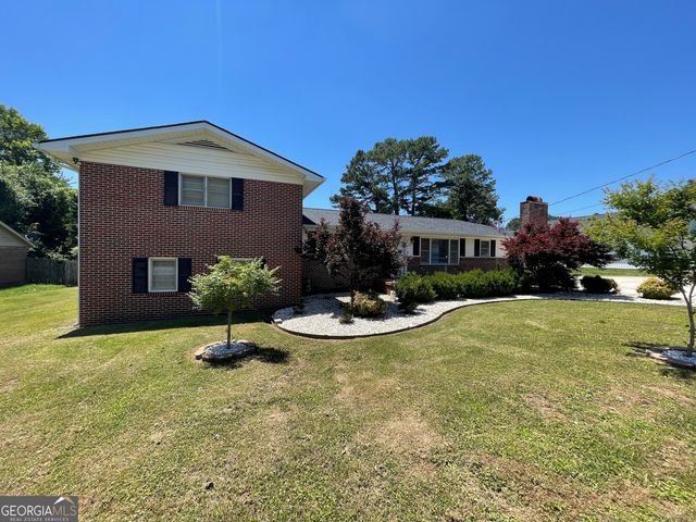 51 Lyons Drive NW, Rome, GA 30165