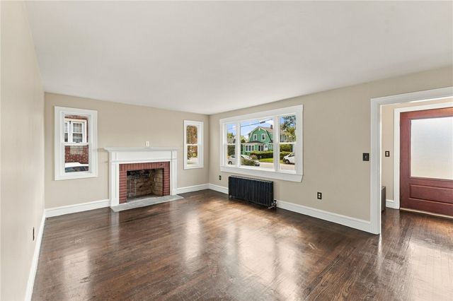 386 Norwood Avenue, Warwick, RI 02888