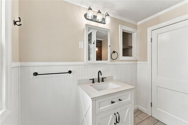 386 Norwood Avenue, Warwick, RI 02888