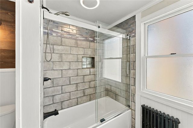 386 Norwood Avenue, Warwick, RI 02888