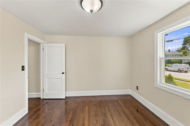 386 Norwood Avenue, Warwick, RI 02888