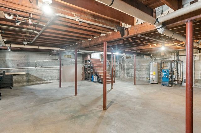 386 Norwood Avenue, Warwick, RI 02888