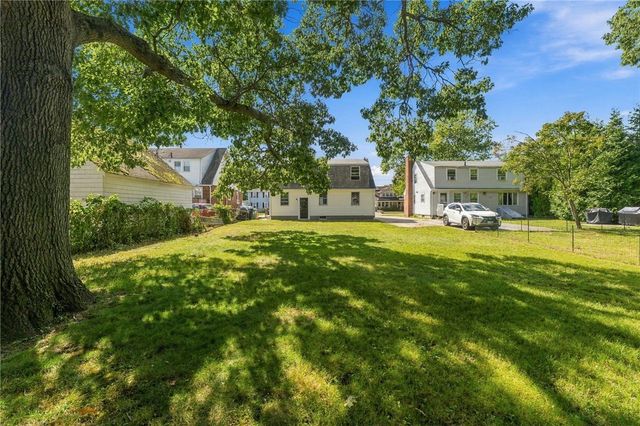 386 Norwood Avenue, Warwick, RI 02888