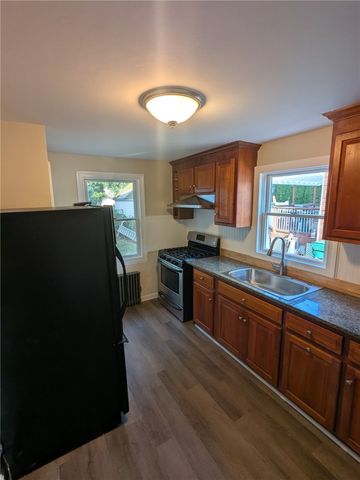 386 Norwood Avenue, Warwick, RI 02888