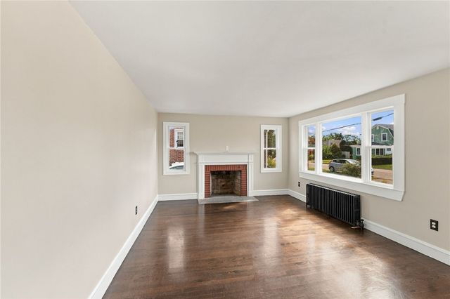 386 Norwood Avenue, Warwick, RI 02888
