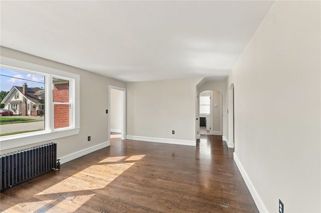 386 Norwood Avenue, Warwick, RI 02888