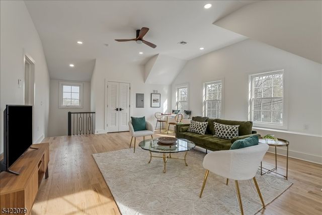 55 Forest Ave, Caldwell Boro Twp., NJ 07006