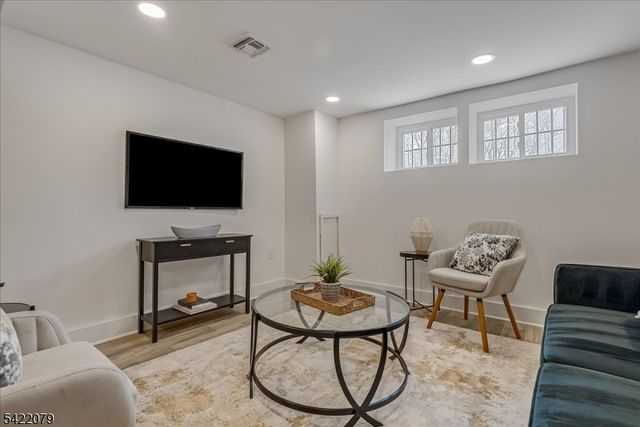 55 Forest Ave, Caldwell Boro Twp., NJ 07006