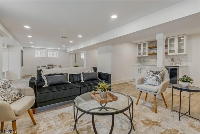 55 Forest Ave, Caldwell Boro Twp., NJ 07006