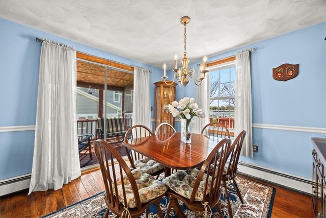 25 King Philip Avenue, Barrington, RI 02806