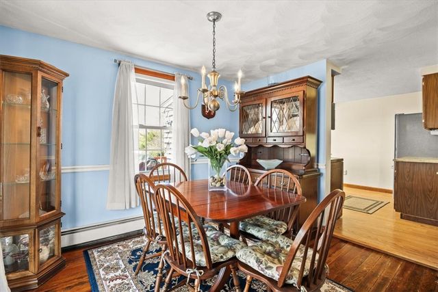 25 King Philip Avenue, Barrington, RI 02806