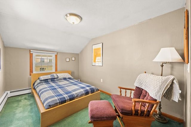 25 King Philip Avenue, Barrington, RI 02806