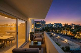 1075 92nd St 405, Bay Harbor Islands, FL 33154