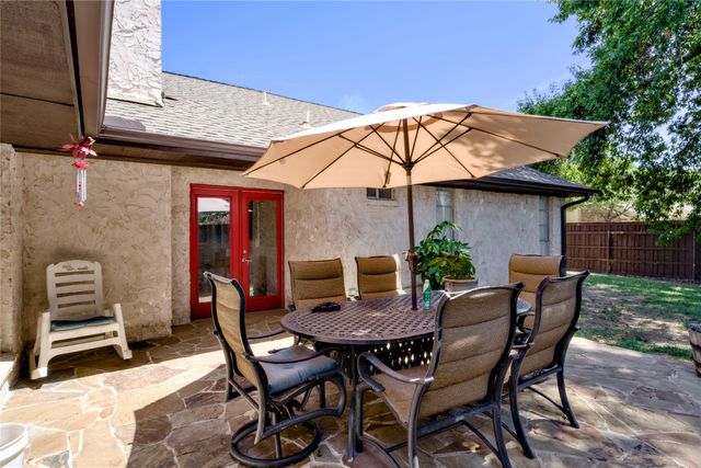 2001 Newcastle Circle, Plano, TX 75075