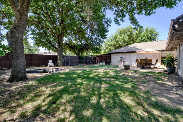 2001 Newcastle Circle, Plano, TX 75075