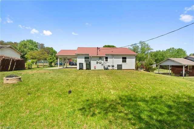 1084 Middlefork Drive, Walnut Cove, NC 27052